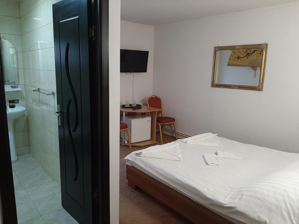 Casa Anemyra Hotel Sacele Exterior photo